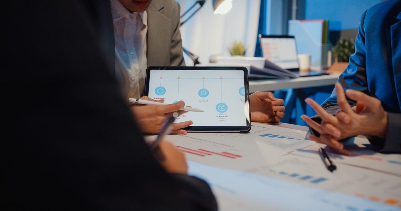 Jak ustalić budżet reklamowy na facebooku