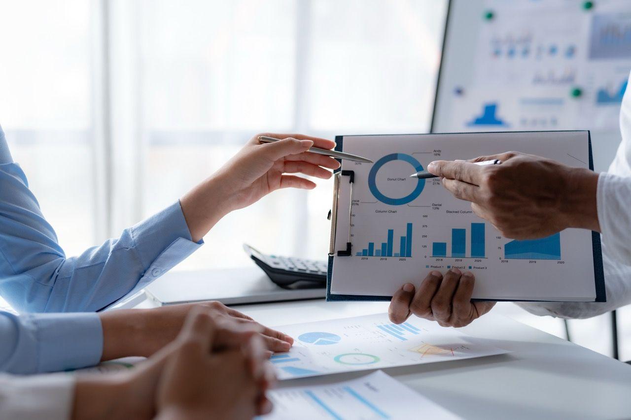 ile trzeba wydać na start kampanii Facebook